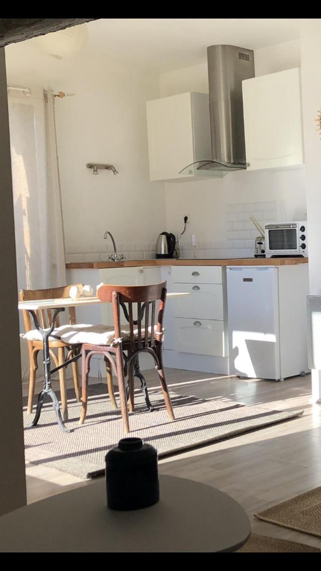 Terrasse Avec Vue Domaine Viticole Lägenhet Sallèles-dʼAude Exteriör bild